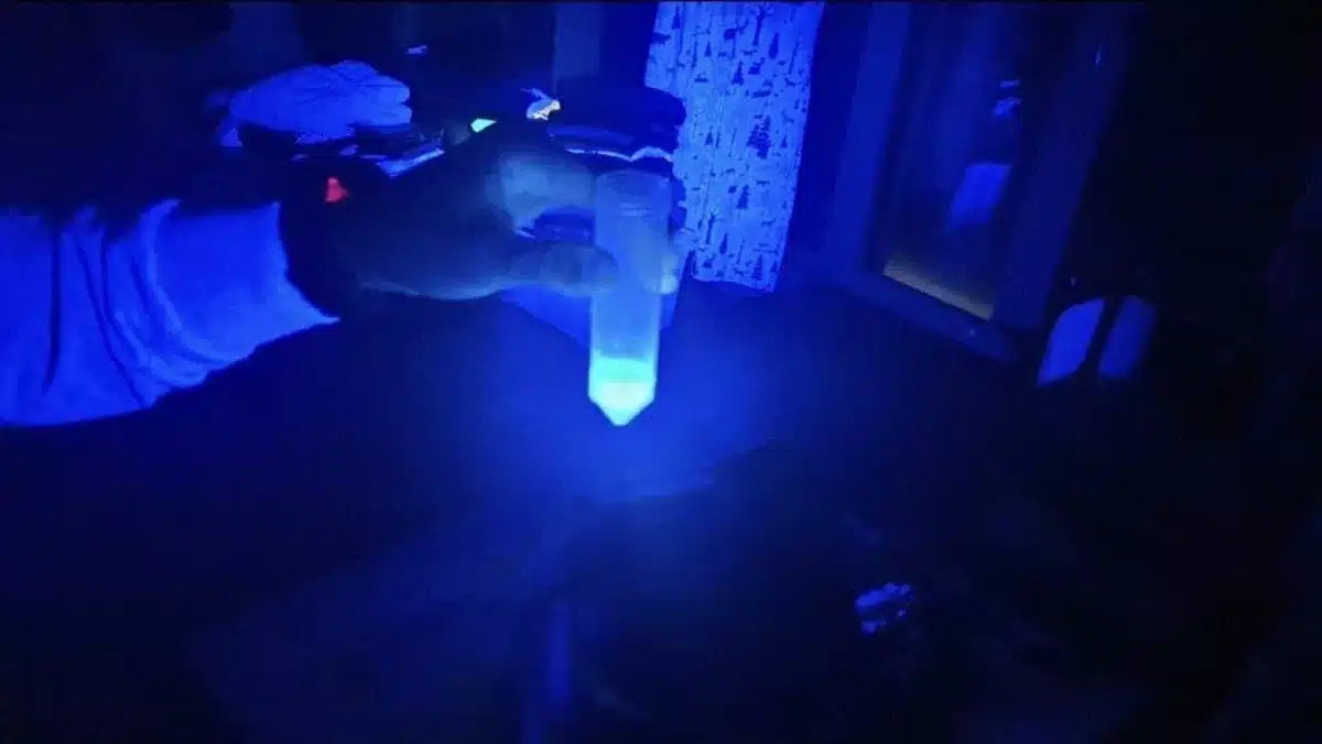 ricerca-infiltrazioni-con-liquido-tracciante-uv